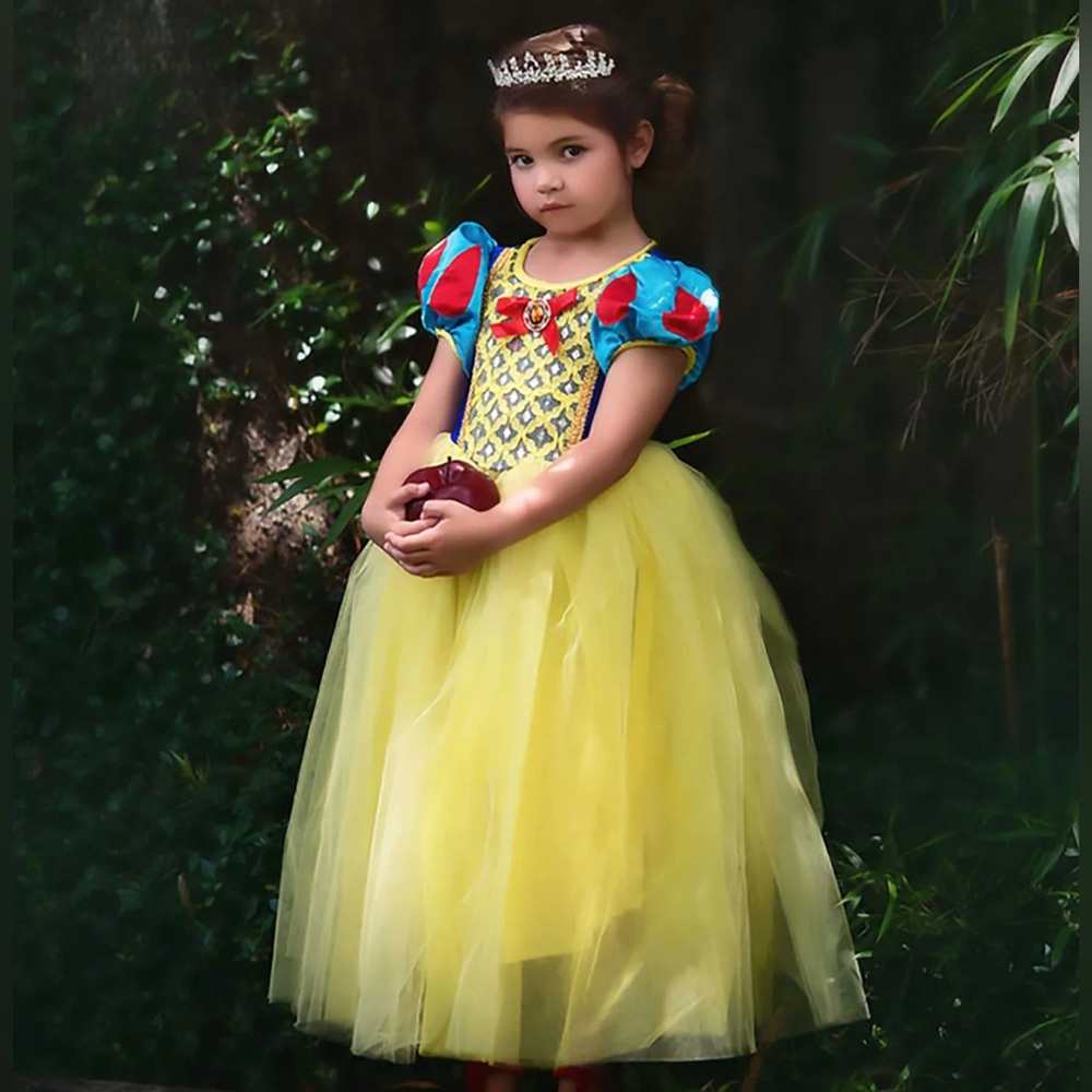 Trish Scully Snow White Costume